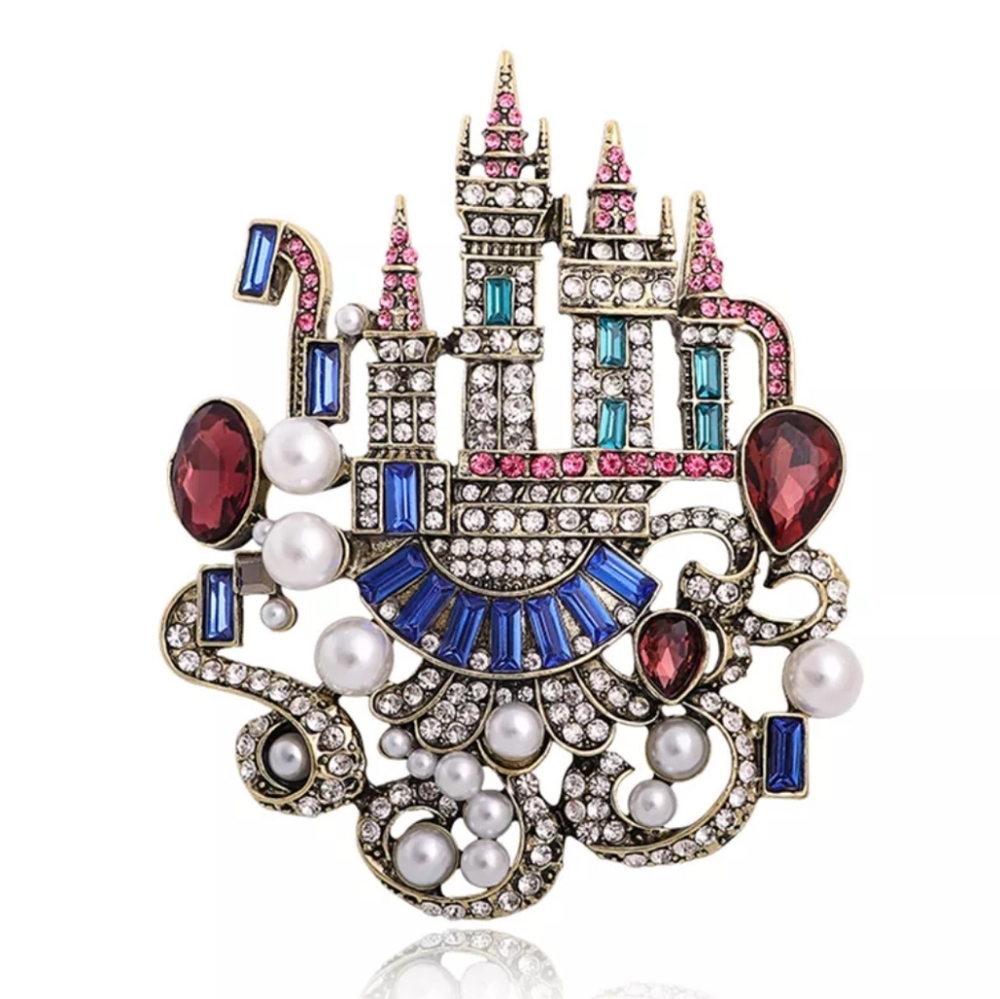 Big Castle STUNNING Crystals pearls 3D baguettes magical cinderella princess new